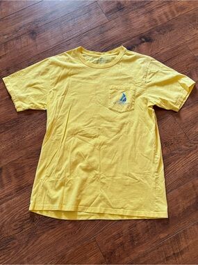 Southern Tide T-Shirt Mens Medium Yellow Boat Short Sleeve Shirt